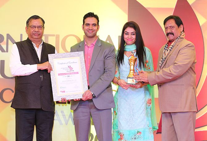 Best Placement Record in Cisco Training Industry Award 2017-In India